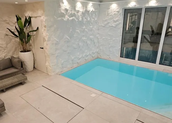 Neubau - Pool Gym Sauna Extra Buchbar