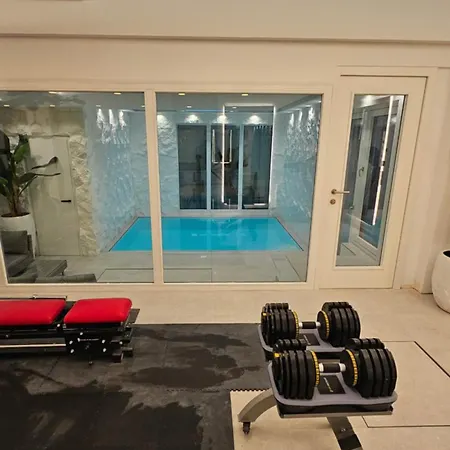 Neubau - Pool Gym Sauna Extra Buchbar * מינכן