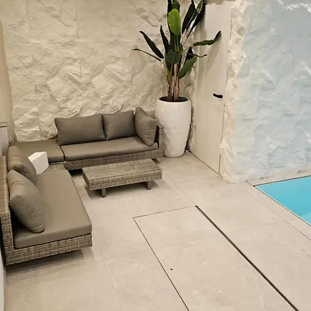 Neubau - Pool Gym Sauna Extra Buchbar דירה מינכן