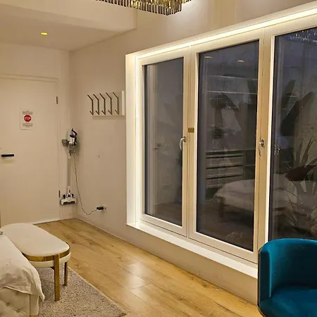 Neubau - Pool Gym Sauna Extra Buchbar